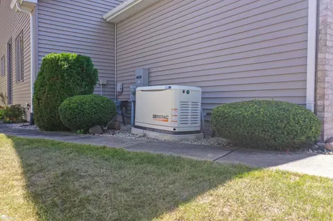 Exterior - 1019 Bluebell, Davison, MI 48423 photo 8 of 8