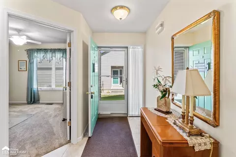 Entry Way - 1019 Bluebell, Davison, MI 48423 photo 1 of 1