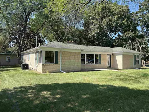 1807 Hemmeter, Saginaw, MI 48638