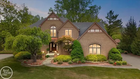 54168 Overbrook, Shelby Township, MI 48316