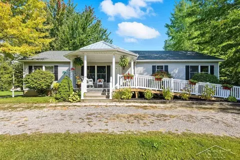 8879 Maple, Bridgeport, MI 48722