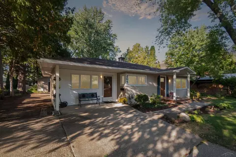 205 E Meadowbrook, Midland, MI 48642
