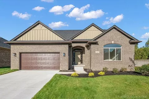 56689 Via Bellano, Macomb, MI 48042