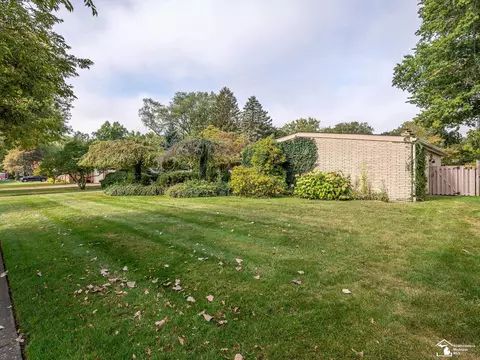 Exterior - 1605 Arbor, Monroe, MI 48162 photo 5 of 13
