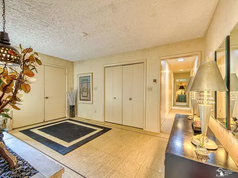 Entry Way - 1605 Arbor, Monroe, MI 48162 photo 1 of 4
