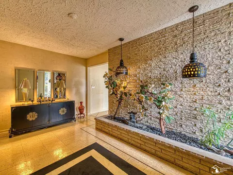 Entry Way - 1605 Arbor, Monroe, MI 48162 photo 3 of 4