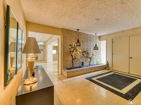 Entry Way - 1605 Arbor, Monroe, MI 48162 photo 2 of 4