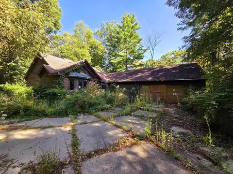 4352 Aztec, Okemos, MI 48864