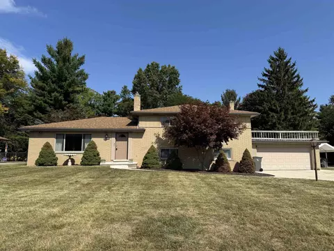 21885 N Nunneley, Clinton Township, MI 48036
