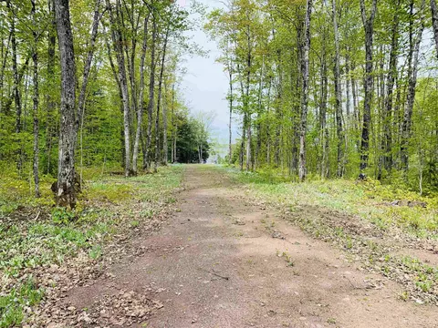 14451 East Shr, Bergland, MI 49910