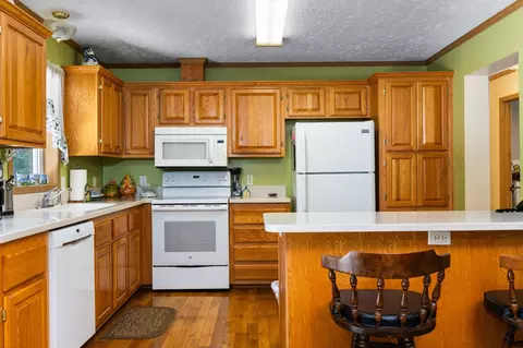 2611 Sandbridge, Gladwin, MI 48624 photo 9