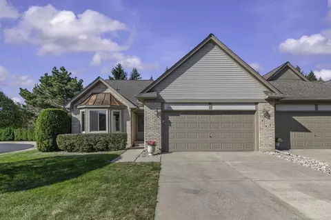 15341 Pebble Pointe, Clinton Township, MI 48038
