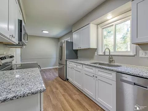 8850 Day, Monroe, MI 48162 photo 9