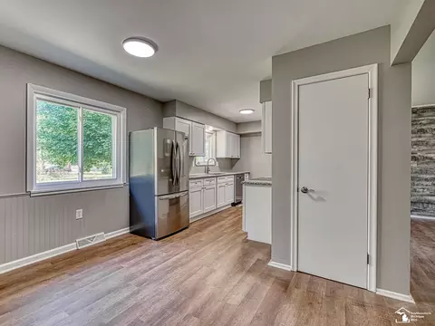 8850 Day, Monroe, MI 48162 photo 10