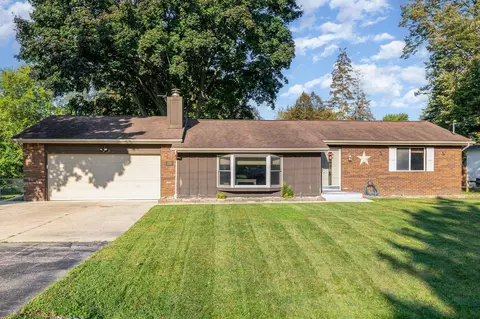 1351 Rainbow, Saginaw, MI 48638