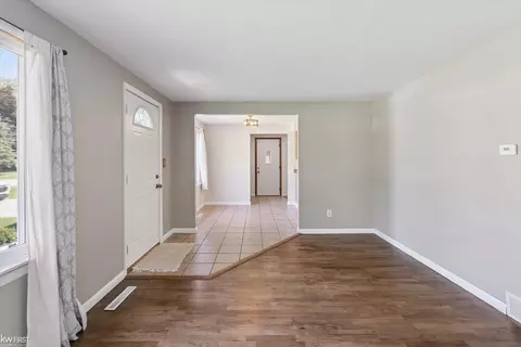 6374 Webb, Flint, MI 48506 photo 5