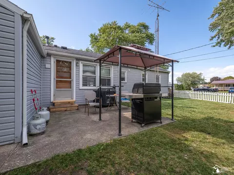 Exterior - 1664 Sunset, Monroe, MI 48162 photo 7 of 10