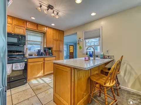 Kitchen - 1664 Sunset, Monroe, MI 48162 photo 1 of 3