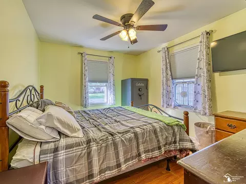Bedroom - 1664 Sunset, Monroe, MI 48162 photo 2 of 3