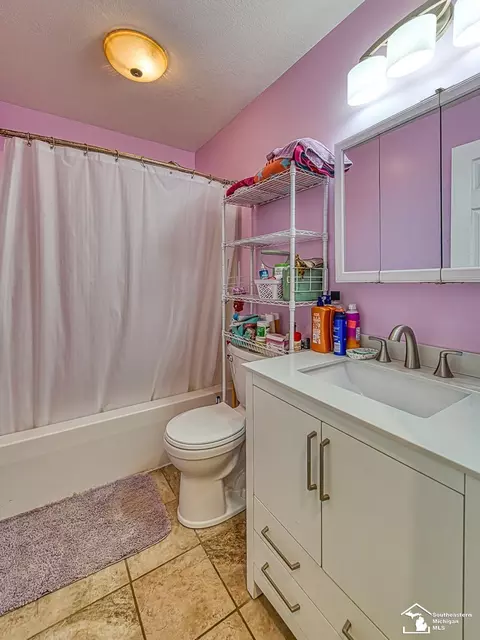 Bath - 1664 Sunset, Monroe, MI 48162 photo 1 of 1