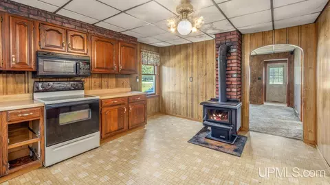 4047 D, Bark River, MI 49807 photo 10