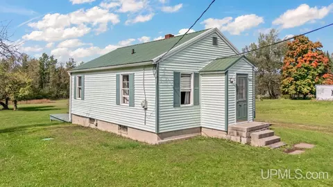 4047 D, Bark River, MI 49807 photo 4