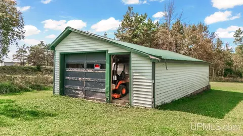 4047 D, Bark River, MI 49807 photo 5