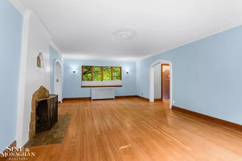 Living - 502 Pemberton, Grosse Pointe, MI 48230 photo 4 of 7