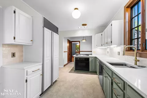 Kitchen - 502 Pemberton, Grosse Pointe, MI 48230 photo 4 of 7