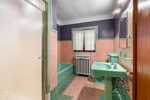 Bath - 502 Pemberton, Grosse Pointe, MI 48230 photo 2 of 6