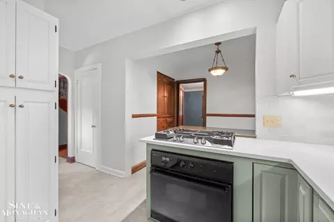 Kitchen - 502 Pemberton, Grosse Pointe, MI 48230 photo 5 of 7