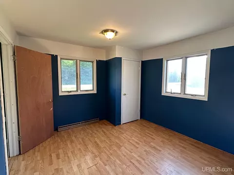 Bedroom - 6889 M95, Republic, MI 49879 photo 5 of 5