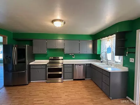 Kitchen - 6889 M95, Republic, MI 49879 photo 1 of 4