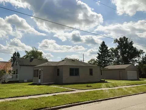 400 Birch, Kingsford, MI 49802
