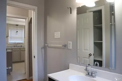 Bath - 3436 Bennett, Dearborn, MI 48124 photo 1 of 2