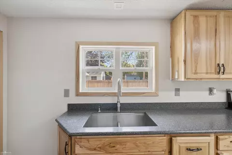810 Grace, Owosso, MI 48867 photo 4
