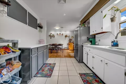 Kitchen - 10175 Spring Arbor, Spring Arbor, MI 49283 photo 1 of 5