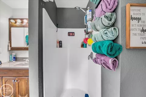 Bath - 10175 Spring Arbor, Spring Arbor, MI 49283 photo 1 of 7