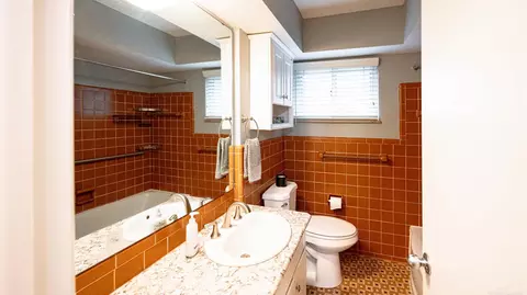 Bath - 795 Grosse Pointe, Grosse Pointe, MI 48230 photo 1 of 1
