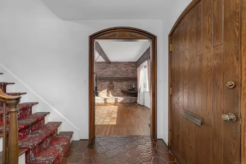Entry Way - 1131 Audubon, Grosse Pointe Park, MI 48230 photo 2 of 7