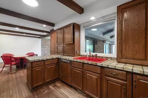Kitchen - 1131 Audubon, Grosse Pointe Park, MI 48230 photo 4 of 5