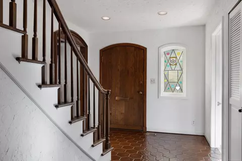 Entry Way - 1131 Audubon, Grosse Pointe Park, MI 48230 photo 3 of 7