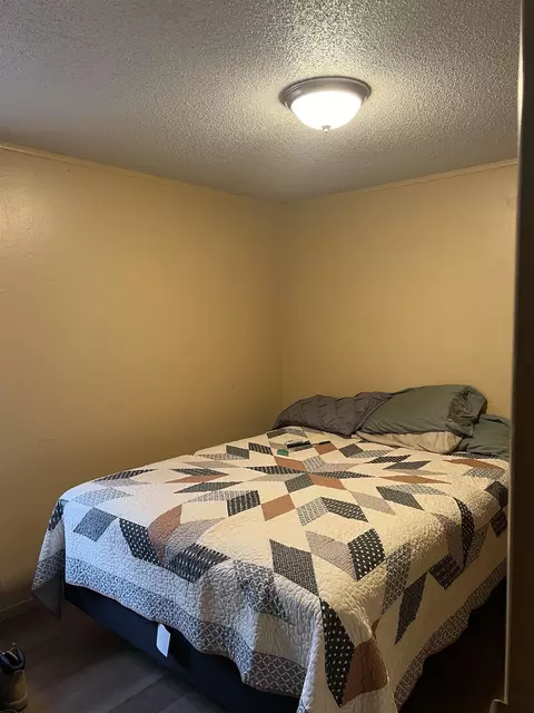 Bedroom - 2191 Pine Cres, Farwell, MI 48622 photo 1 of 1
