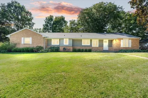 1104 Riverside, Owosso, MI 48867