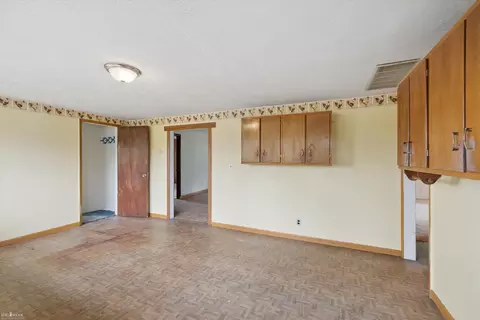 Living - 3487 E Wildermuth, Owosso, MI 48867 photo 1 of 3