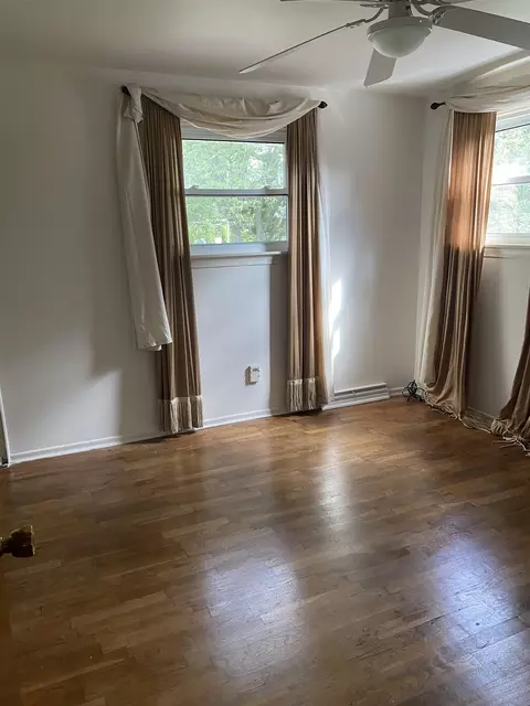 Bedroom - 5345 Birchtree, Flint, MI 48532 photo 1 of 4