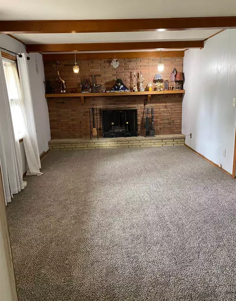 Living - 5345 Birchtree, Flint, MI 48532 photo 2 of 2