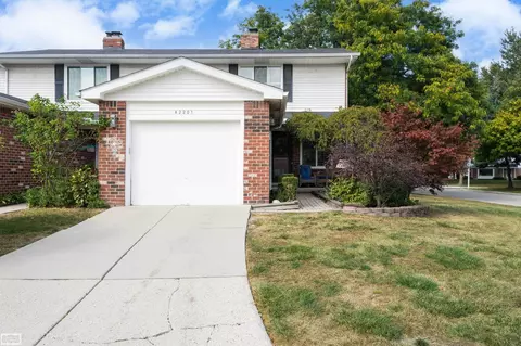 42201 Toddmark, Clinton Township, MI 48038