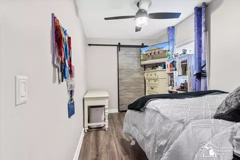 Bedroom - 18747 Riverview, Riverview, MI 48193 photo 3 of 4
