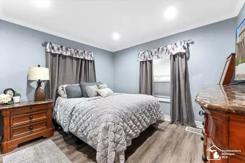 Bedroom - 18747 Riverview, Riverview, MI 48193 photo 1 of 4